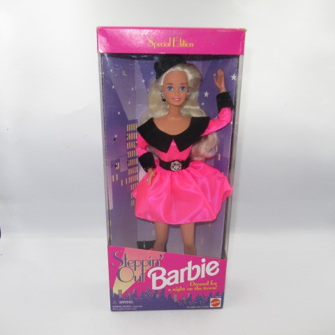 1995年★Barbie★バービー★Steppin's Out Barbie★フィギュア★人形★ぬいぐるみ★ビンテージ★ピンクドレス★