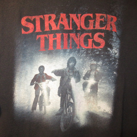 STRANGER THINGS★Stranger Things★T-shirt★Mike★Dustin★Lucas★Netflix★Men's★XL size★USED ★