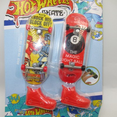 2023年★HotWHeeLS★ホットウィール★2つセット★フィギュア★人形★ぬいぐるみ★指スケ★スケボー★スケートボード★デッキ★2★