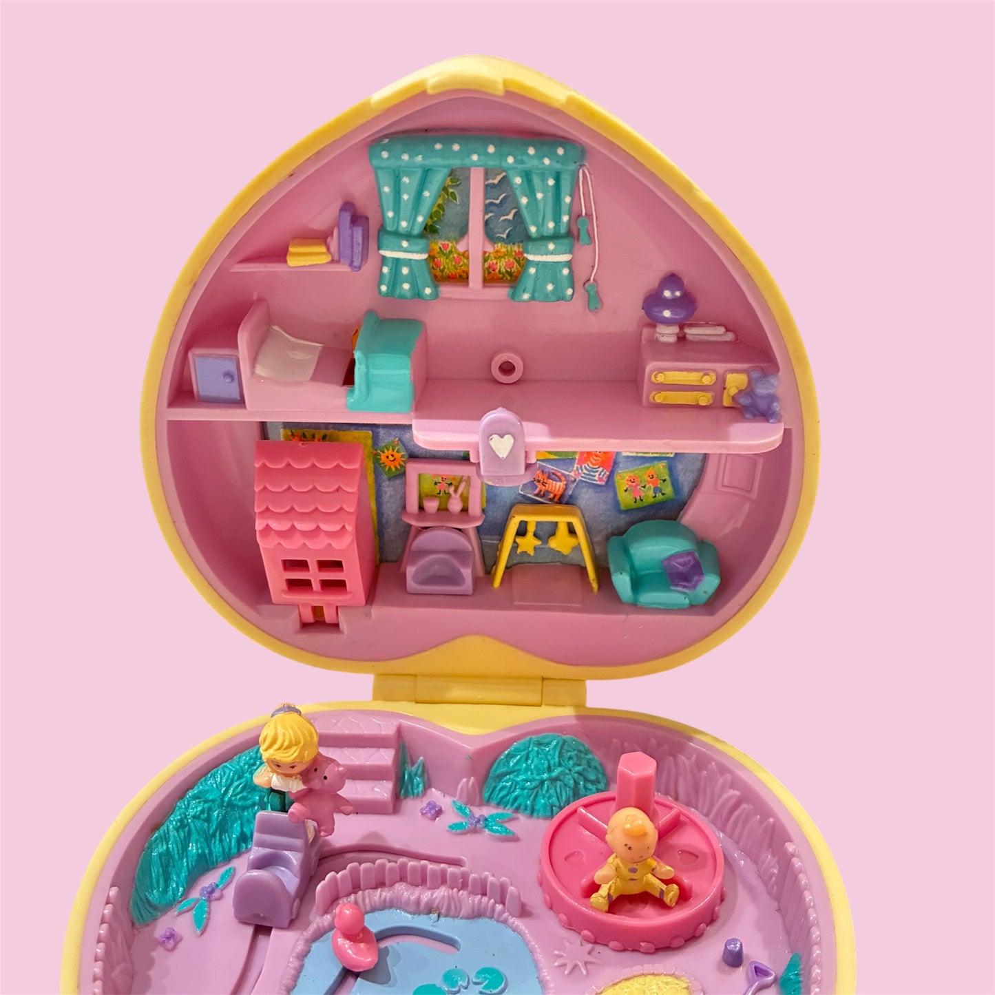 1994年★90's★Polly Pocket★ポーリーポケット★Polly's Playtime Fun★ハート★イエロー★人形★ぬいぐるみ★フィギュア★コンパクト★ビンテージ★ハート★