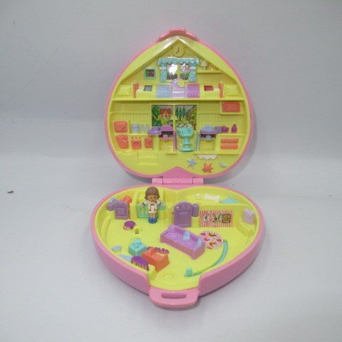 Vintage ★ Pollypocket ★ Polly Pocket ★ Compact ★ Heart ★ Doll ★ Figure ★ Play house ★ Miniature ★ Pink ★