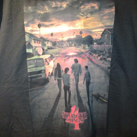 STRANGER THINGS★ストレンジャーシングス★Tシャツ★イレブン★マイク★フィギュア★NET FLIX★XLサイズ★ブラック★シーズン4