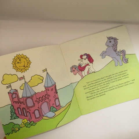 80’s★1985年★MY LITTLE PONY★マイリトルポニー★TAKING STORY BOOK★本とカセットテープのセット★ビンテージ★24ページ★THE MAGIC RAINBOW★フィギュア★人形★ぬいぐるみ★
