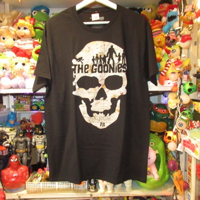 The Goonies ★ The Goonies ★ Movie ★ Movie ★ T-shirt ★ T-shirt ★ Size L ★ Men's ★ Men's ★ Black ★ Doll ★ Figure ★ Plush Toy ★ 
