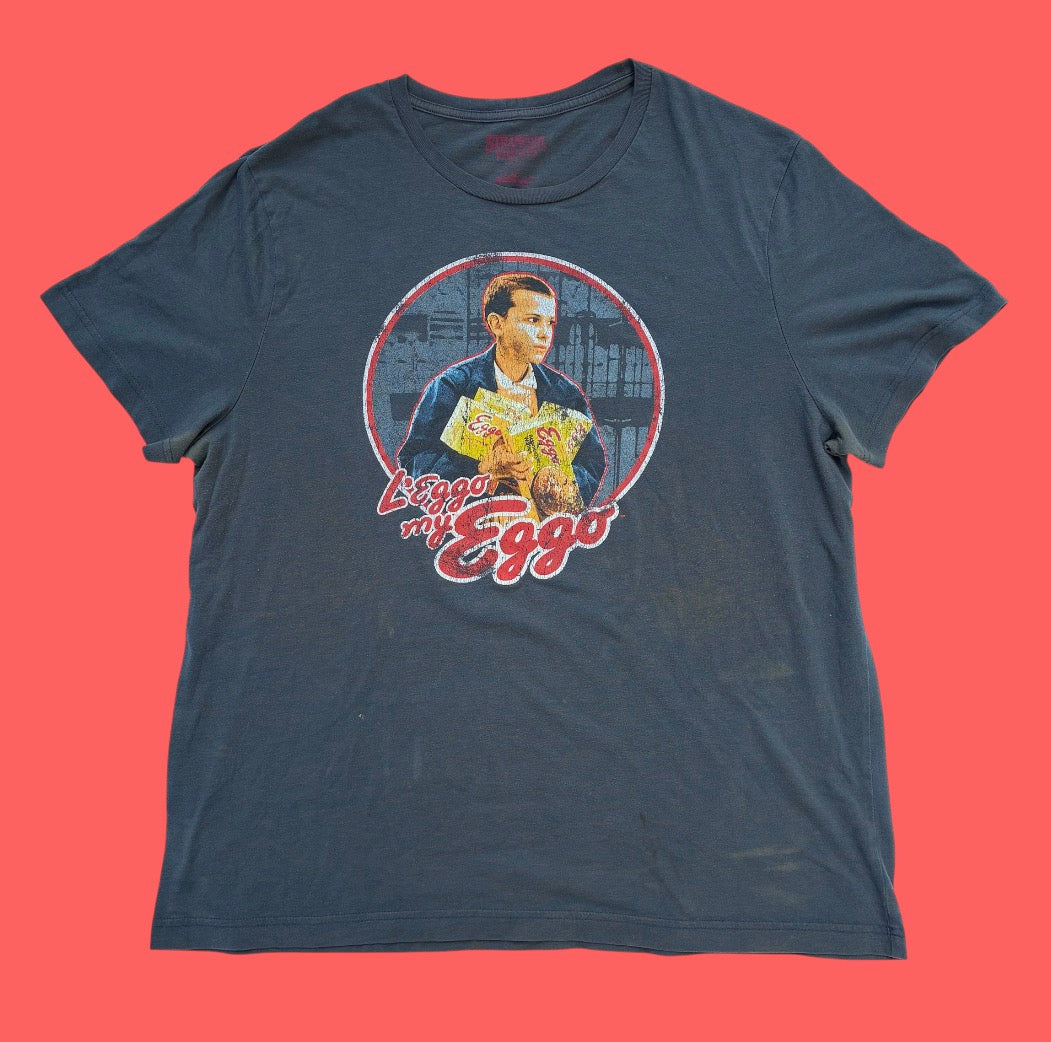 Used★STRANGER THINGS★ストレンジャーシングス★Tシャツフィギュア★人形★ぬいぐるみ★2XLサイズ★エル★イレブン★Eggo★ワッフル★