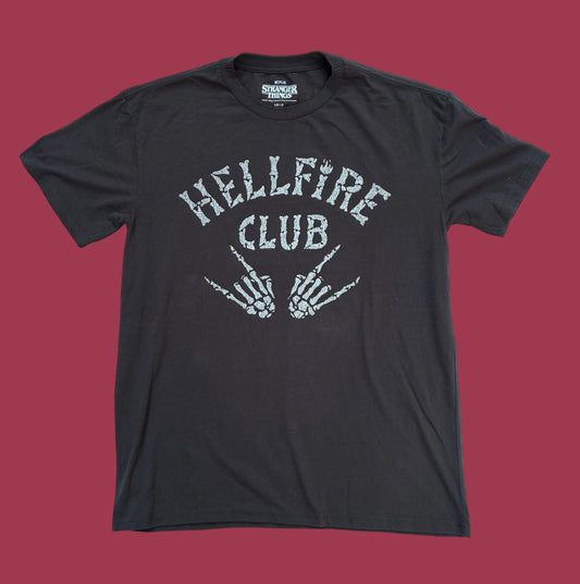STRANGER THINGS★ストレンジャーシングス★Tシャツフィギュア★人形★ぬいぐるみ★HELLFIRE CLUB★ヘルファイアクラブ★Lサイズ