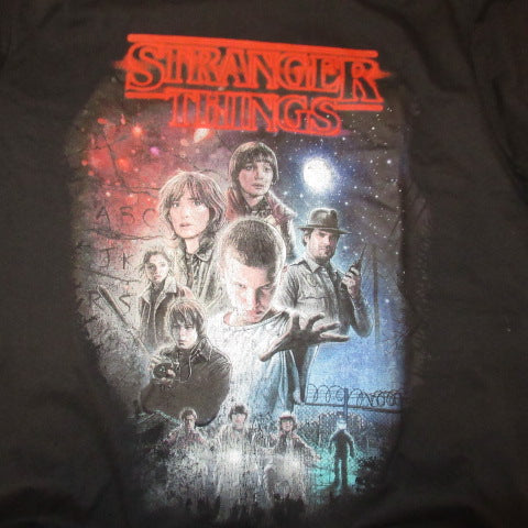 Netflix★STRANGERTHINGS★ストレンジャーシングス★Tshirt★Tシャツ★Men's★Lサイズ★season１★Netflix★ネットフリックス★フィギュア★ぬいぐるみ★人形★
