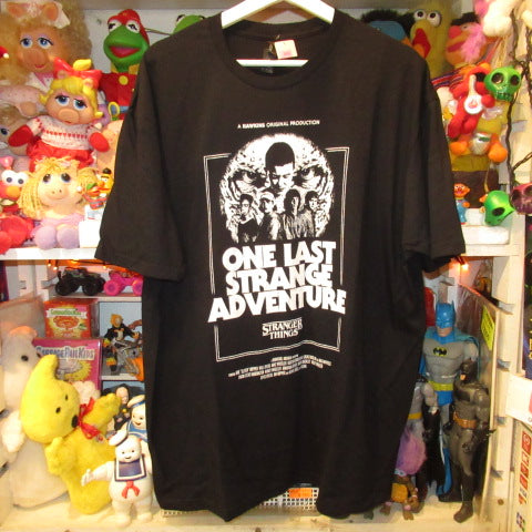 STRANGER THINGS★ストレンジャーシングス★Tシャツ★ONE LAST STRANGE ADVENTURE★Men's★XLサイズ★イレブン★エル★マイク★ダスティン★フィギュア★人形★ぬいぐるみ