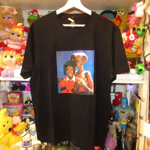 E.TｘＭichael Jackson★マイケル・ジャクソン★Tシャツ★ポスター柄★Men’s★XL★新品★フィギュア★人形★ぬいぐるみ