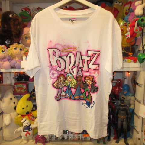 BRATZ★ブラッツ★Tシャツ★Y2K★フィギュア★人形★ぬいぐるみ★レディース★XLサイズ★ホワイト★新品