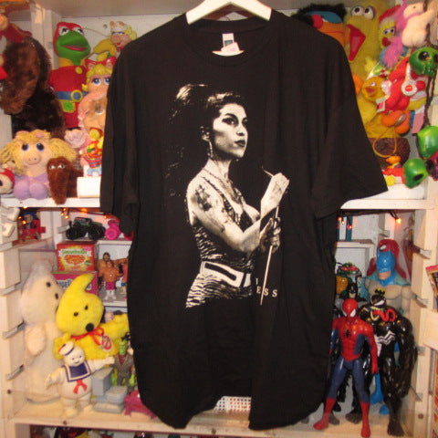 Amy Winehouse★エイミー・ワインハウス★Ｔシャツ★フィギュア★人形★ぬいぐるみ