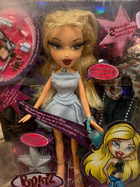 2022年★BRATZ★ブラッツ★girls night Out！★CLOE★クロエ★人形★ぬいぐるみ★フィギュア★人形★Y2K