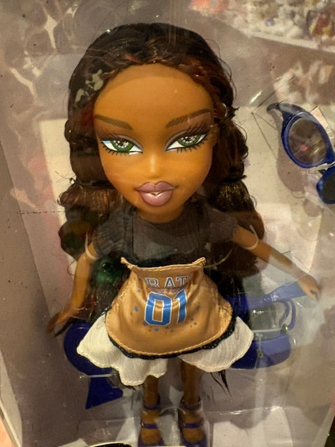 2025年★BRATZ★ブラッツ★SASHA★サーシャ★人形＆Tシャツセット★ぬいぐるみ★フィギュア★人形★Y2K