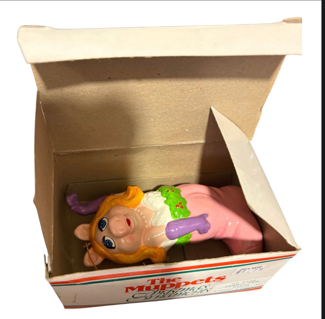 1981年★80's★ビンテージ★Muppets★The Muppet Show★マペッツ★マペットショー★Miss Piggy★ミスピギー★人形★フィギュア★ぬいぐるみ★クリスマスオーナメント★ピンク
