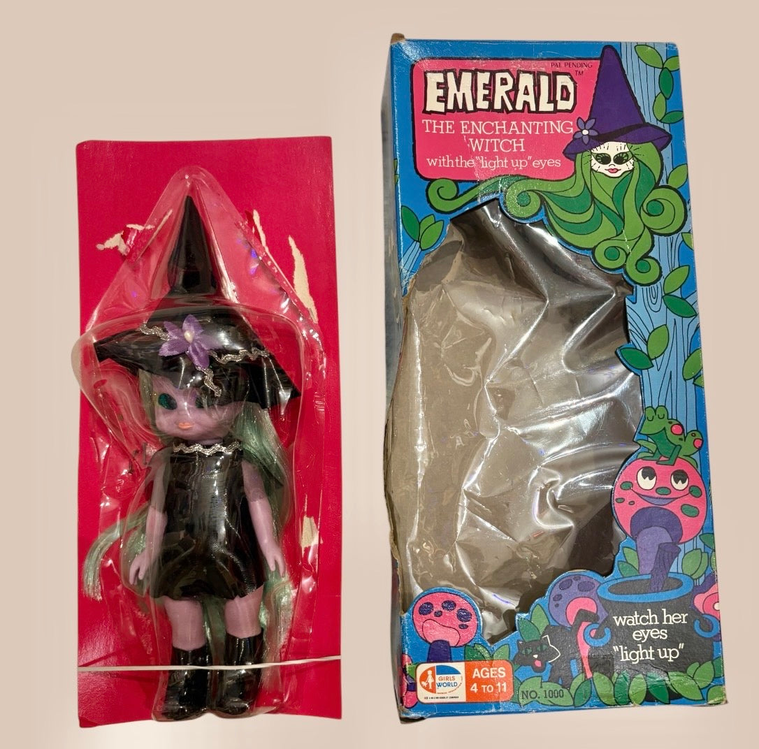 レア！1972年★70’s★ビンテージ★Emerald the Enchanting Witch★エメラルド ウィッチ★魔女★目が光ります！★フィギュア★人形★ぬいぐるみ★箱付き