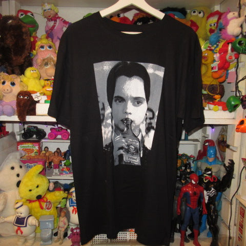 THE ADAMS FAMILY★アダムスファミリー★WEDNESDAY★ウエンズデー★Tシャツ★Men’ｓ★Ｌサイズ★フィギュア★人形★ぬいぐるみ