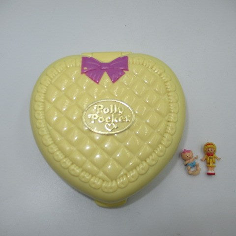 Vintage ★Pollypocket★ Polly Pocket ★ Compact ★ Heart ★ Doll ★ Figure ★ Play house ★ Miniature ★ Yellow ★ 