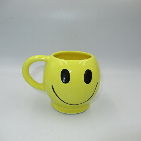 ★Vintage★Smile★Smiley Face★Smiley Face★Glass★Mug★Doll★Figure 